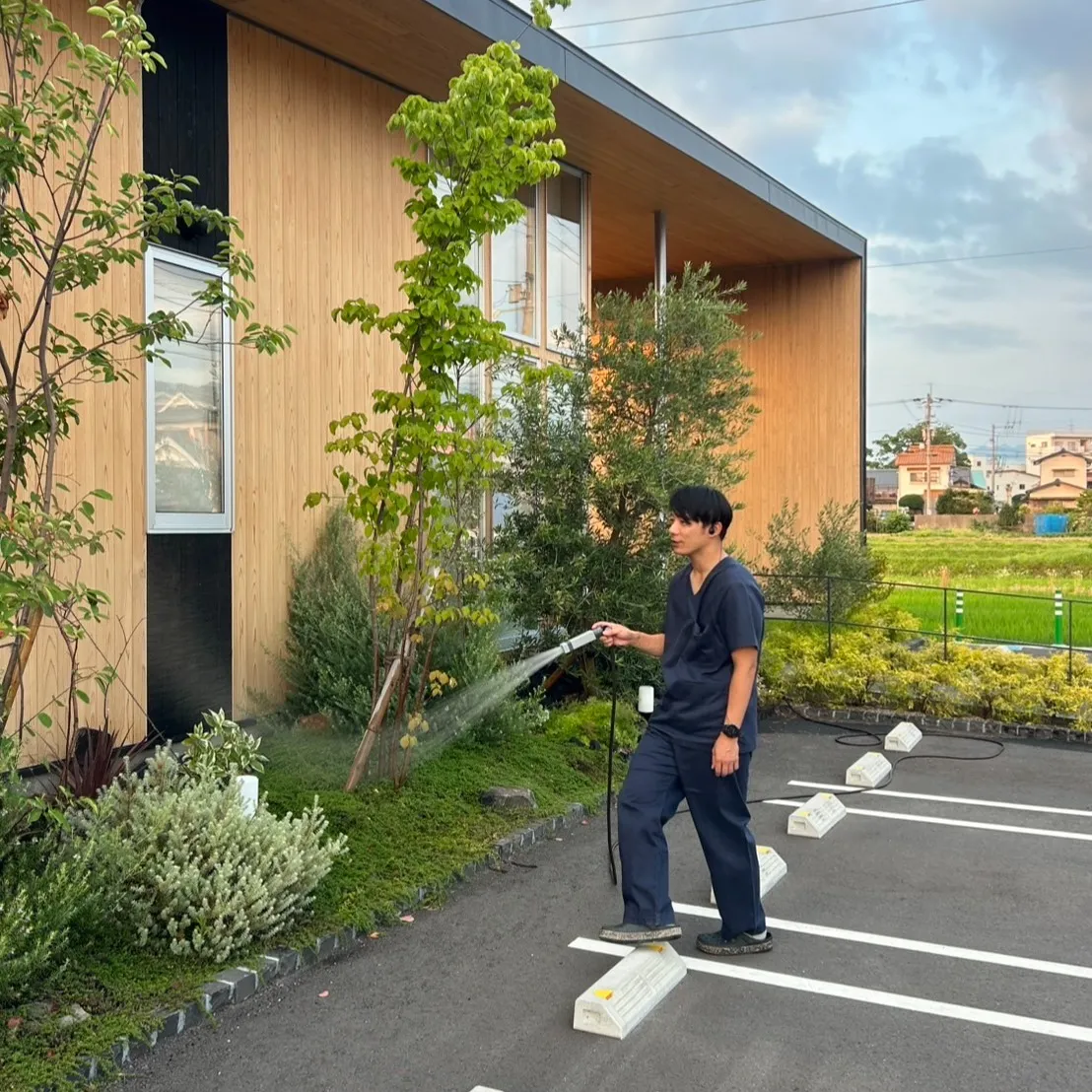 こんにちは、皆様😊！最近は暑い日が続いていますね🌞。