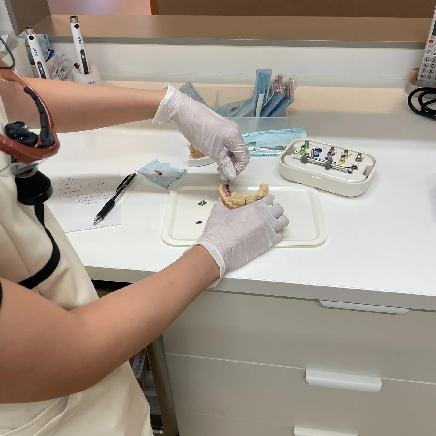 🦷✨ 本日は空いた時間を利用して、衛生士さんたちと一緒にイン...